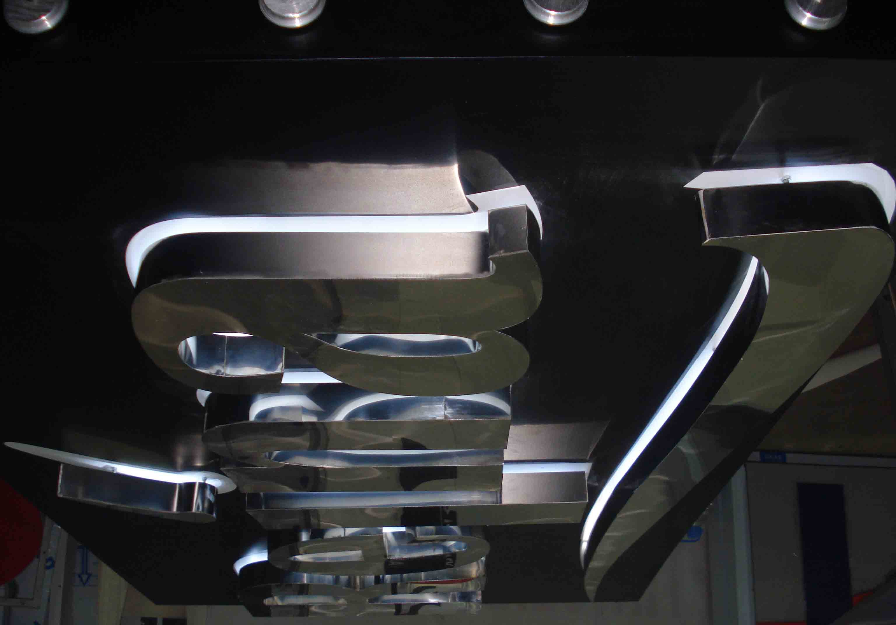 krom paslanmaz led ışıklı tabela