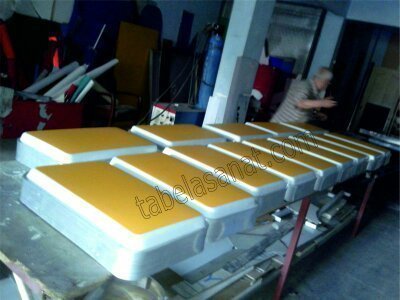 dikdörtgen hazır  pleksi led ışıklı tabela