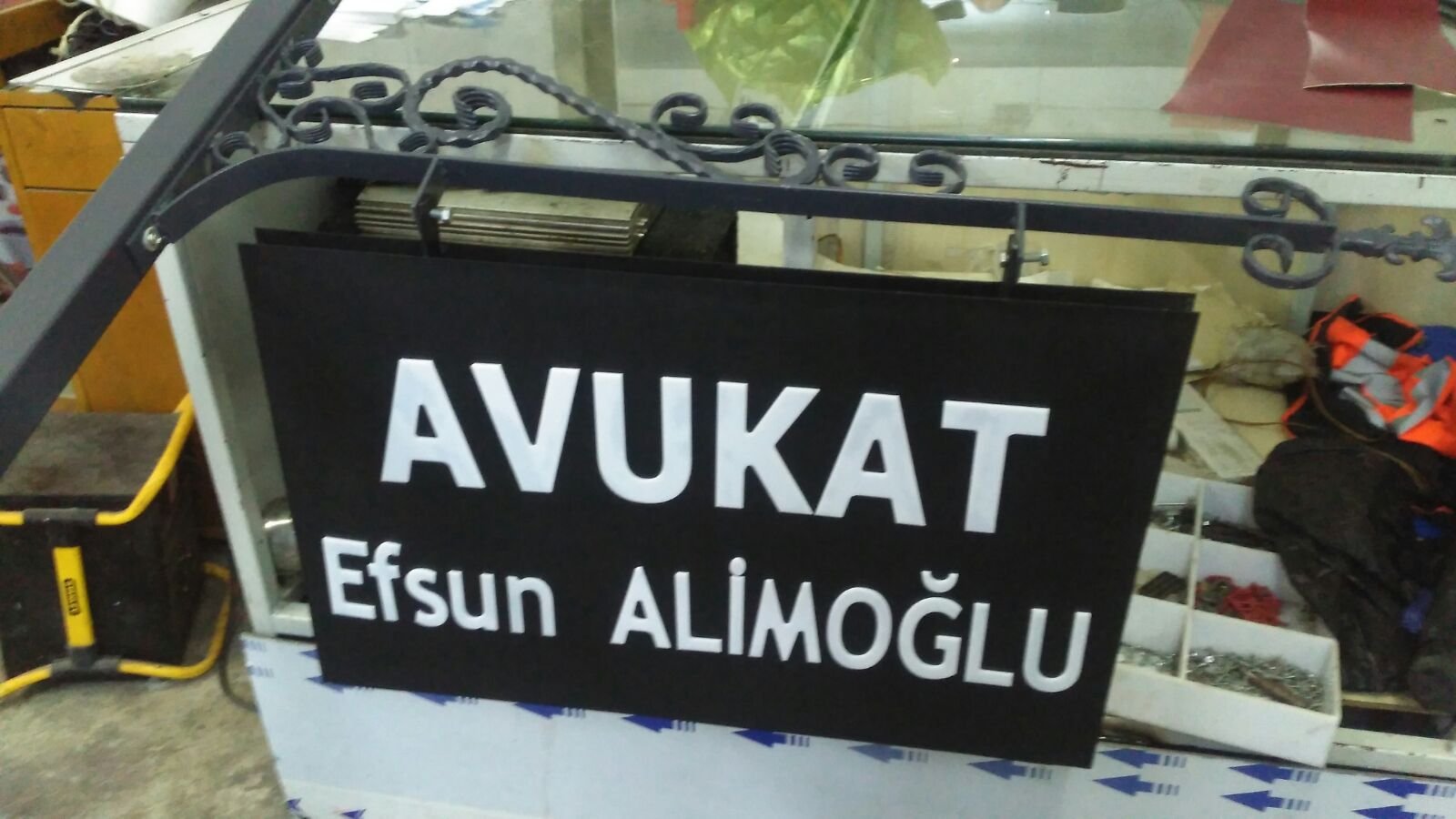 Ferforje Ayaklı Avukat Tabelası