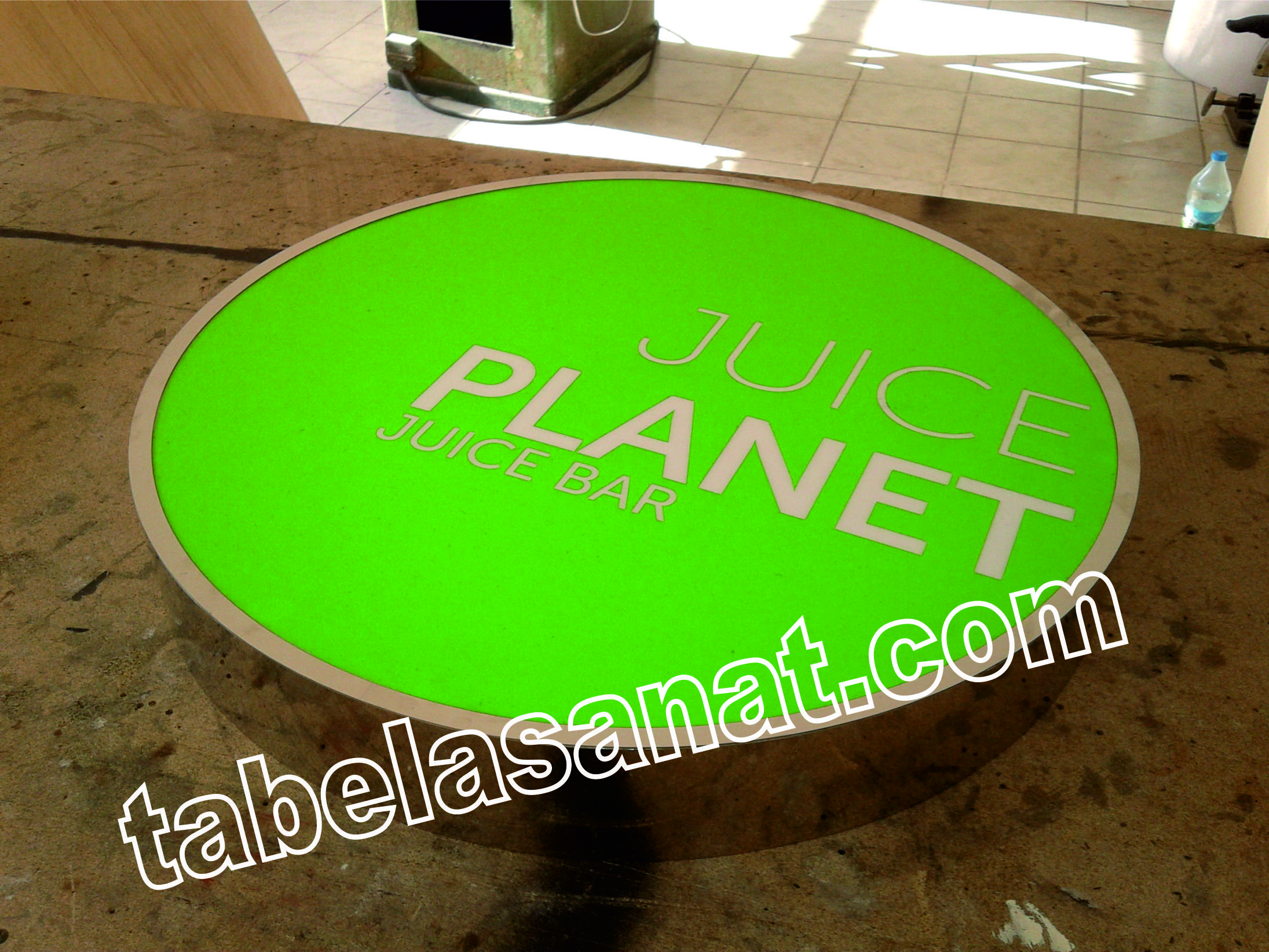 yuvarlak daire krom paslamaz led ışıklı tabela